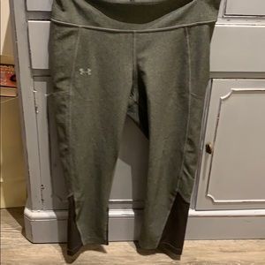 Under Armour Gray cropped leggings